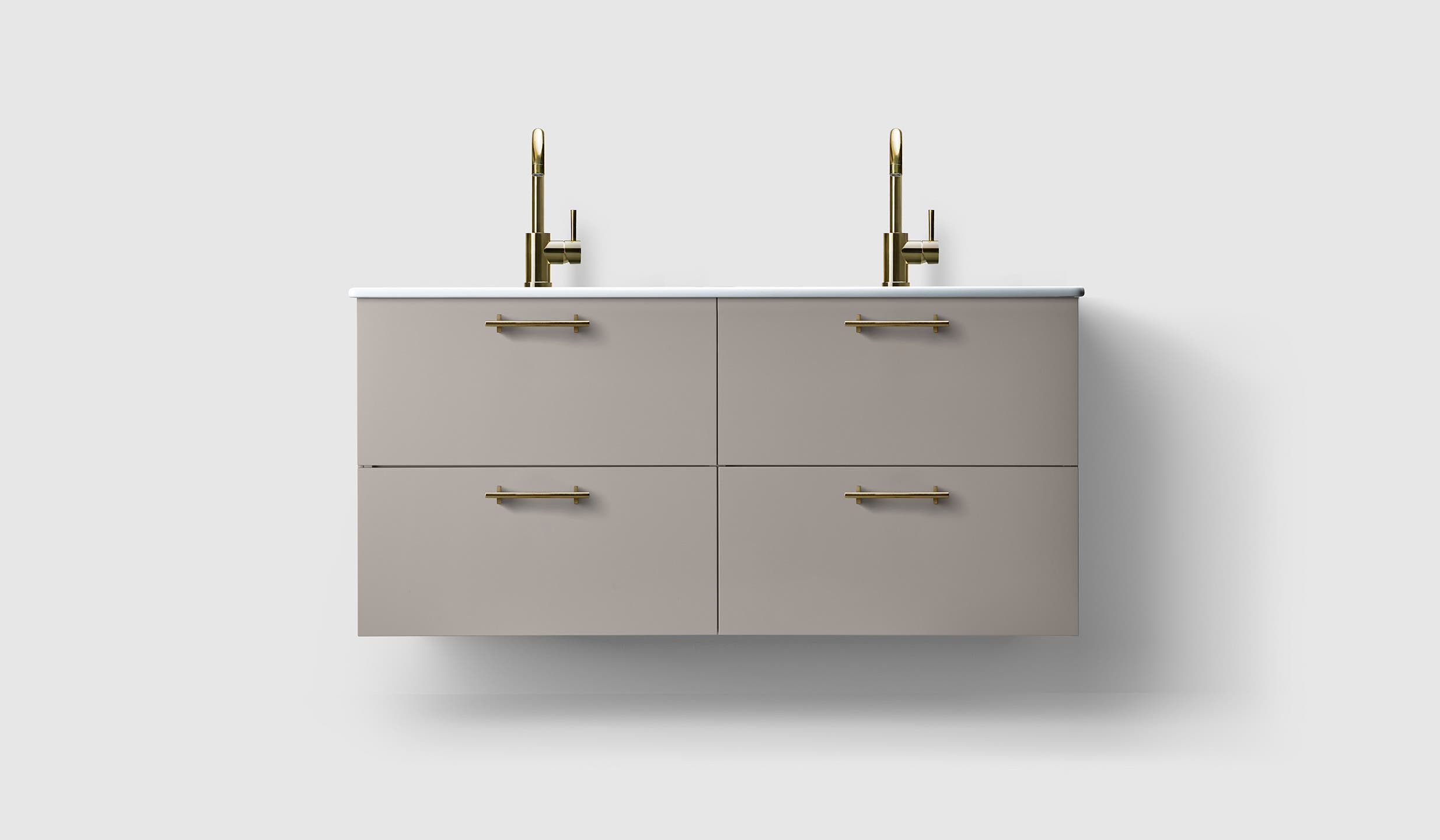 H3/120 - Warm Grey - Porcelain - A2.03 Brass